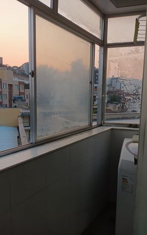 Apartamento à venda com 81m², 3 quartos e 1 vaga Apartamento à venda com 81m², 3 quartos e 1 vagaÁrea de serviço