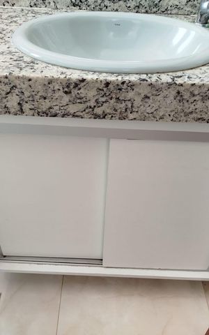 Apartamento à venda com 81m², 3 quartos e 1 vaga Apartamento à venda com 81m², 3 quartos e 1 vagaBanheiro