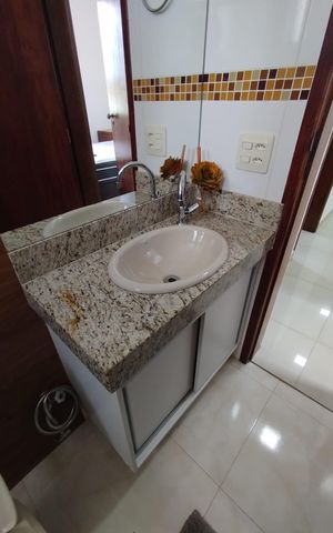 Apartamento à venda com 81m², 3 quartos e 1 vaga Apartamento à venda com 81m², 3 quartos e 1 vagaBanheiro