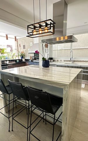 Casa de condomínio para alugar com 472m², 4 quartos e 4 vagasCozinha