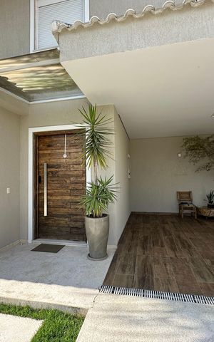 Casa de condomínio para alugar com 472m², 4 quartos e 4 vagasFachada