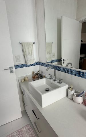 Casa de condomínio para alugar com 472m², 4 quartos e 4 vagasBanheiro da Suíte 2