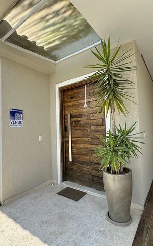 Casa de condomínio para alugar com 472m², 4 quartos e 4 vagasFachada