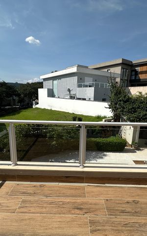 Casa de condomínio para alugar com 472m², 4 quartos e 4 vagasVaranda