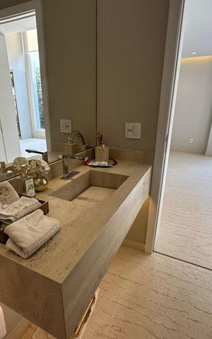 Casa de condomínio para alugar com 472m², 4 quartos e 4 vagasLavabo