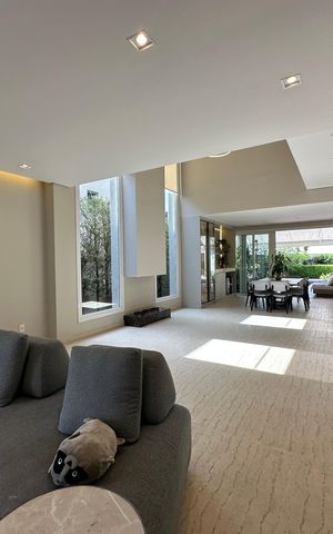 Casa de condomínio para alugar com 472m², 4 quartos e 4 vagasSala