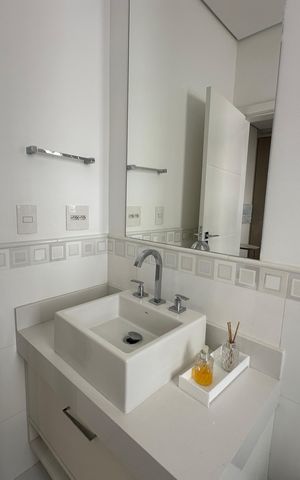 Casa de condomínio para alugar com 472m², 4 quartos e 4 vagasBanheiro da Suíte 3