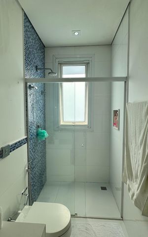 Casa de condomínio para alugar com 472m², 4 quartos e 4 vagasBanheiro da Suíte 2
