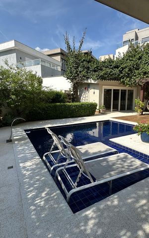 Casa de condomínio para alugar com 472m², 4 quartos e 4 vagasPiscina