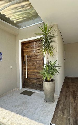 Casa de condomínio para alugar com 472m², 4 quartos e 4 vagasFachada