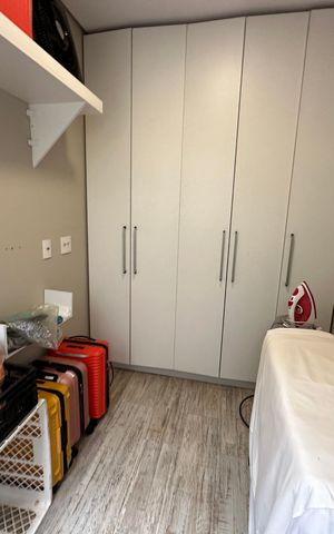 Casa de condomínio para alugar com 472m², 4 quartos e 4 vagasQuarto de Serviço