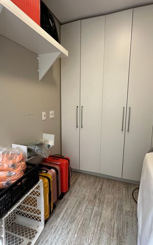 Casa de condomínio para alugar com 472m², 4 quartos e 4 vagasQuarto de Serviço