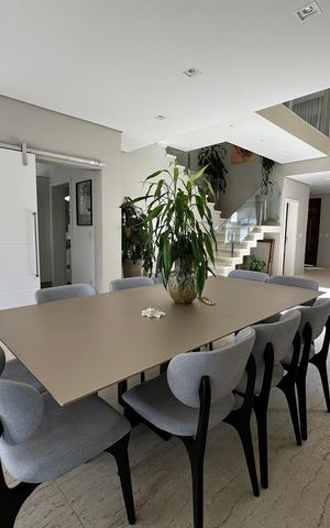 Casa de condomínio para alugar com 472m², 4 quartos e 4 vagasSala