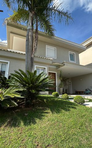 Casa de condomínio para alugar com 472m², 4 quartos e 4 vagasFachada