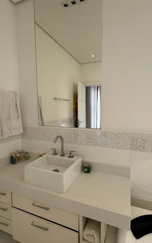 Casa de condomínio para alugar com 472m², 4 quartos e 4 vagasBanheiro da Suíte 4