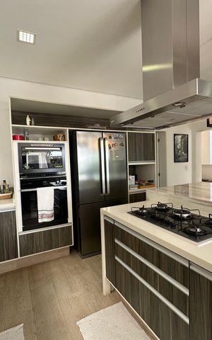 Casa de condomínio para alugar com 472m², 4 quartos e 4 vagasCozinha