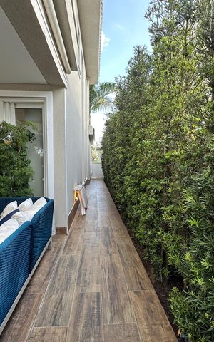 Casa de condomínio para alugar com 472m², 4 quartos e 4 vagasQuintal