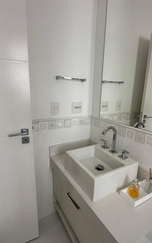 Casa de condomínio para alugar com 472m², 4 quartos e 4 vagasBanheiro da Suíte 3