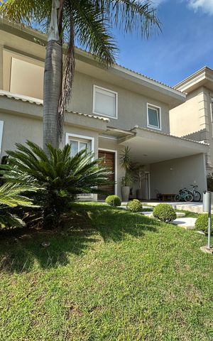 Casa de condomínio para alugar com 472m², 4 quartos e 4 vagasFachada