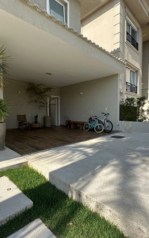Casa de condomínio para alugar com 472m², 4 quartos e 4 vagasFachada