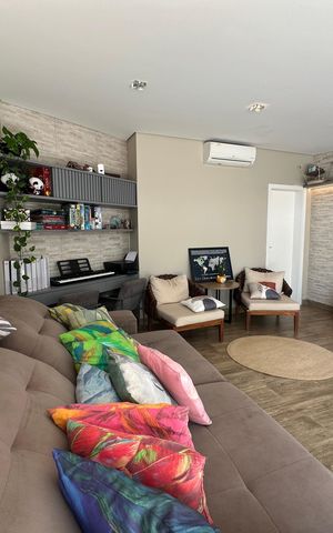 Casa de condomínio para alugar com 472m², 4 quartos e 4 vagasSala de TV