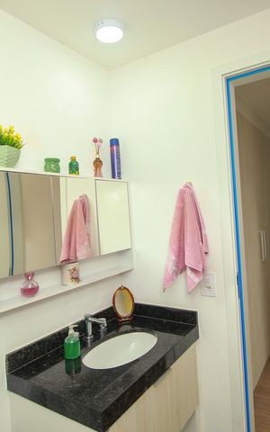 Apartamento à venda com 74m², 2 quartos e 2 vagasBanheiro da Suíte