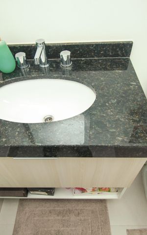 Apartamento à venda com 74m², 2 quartos e 2 vagasBanheiro Social