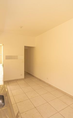 Casa para alugar com 30m², 1 quarto e sem vaga Casa para alugar com 30m², 1 quarto e sem vagaSala/Cozinha