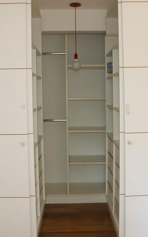Casa de condomínio para alugar com 295m², 4 quartos e 4 vagasCloset da Suíte