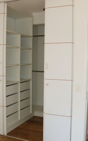 Casa de condomínio para alugar com 295m², 4 quartos e 4 vagasCloset da Suíte