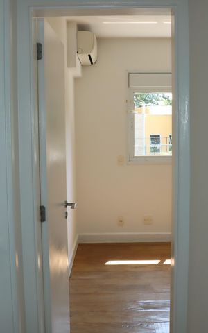 Casa de condomínio para alugar com 295m², 4 quartos e 4 vagasCorredor