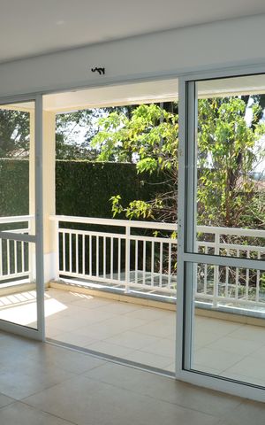 Casa de condomínio para alugar com 295m², 4 quartos e 4 vagasVaranda da Sala