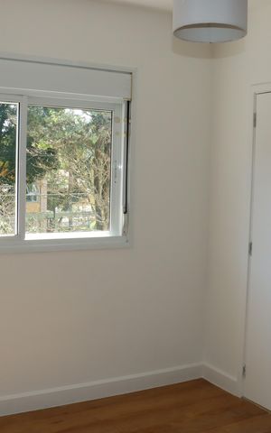 Casa de condomínio para alugar com 295m², 4 quartos e 4 vagasSuíte