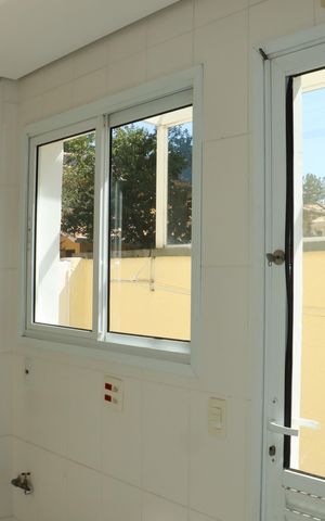 Casa de condomínio para alugar com 295m², 4 quartos e 4 vagasÁrea de serviço