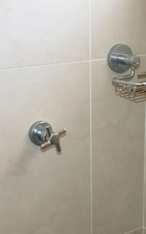 Casa de condomínio para alugar com 295m², 4 quartos e 4 vagasBanheiro da Suíte 2