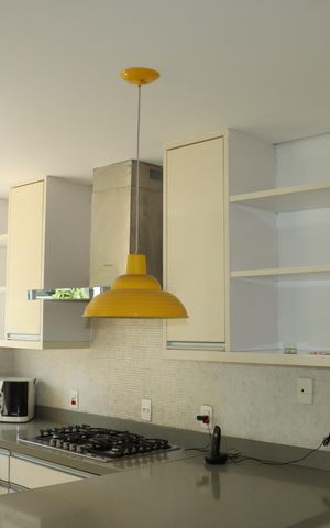 Casa de condomínio para alugar com 295m², 4 quartos e 4 vagasCozinha