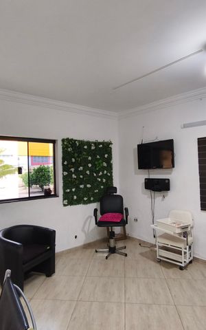Casa à venda com 81m², 2 quartos e 6 vagas Casa à venda com 81m², 2 quartos e 6 vagasSala - Cômodo Extra