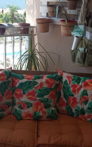 Apartamento à venda com 74m², 2 quartos e 1 vaga Apartamento à venda com 74m², 2 quartos e 1 vagaVaranda