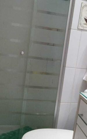 Apartamento à venda com 74m², 2 quartos e 1 vaga Apartamento à venda com 74m², 2 quartos e 1 vagaBanheiro