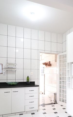 Casa para alugar com 285m², 6 quartos e 3 vagasCozinha