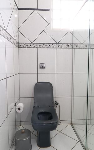 Casa para alugar com 285m², 6 quartos e 3 vagasBanheiro Social