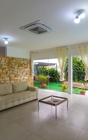 Casa para alugar com 520m², 8 quartos e 2 vagas Casa para alugar com 520m², 8 quartos e 2 vagasSala de Estar