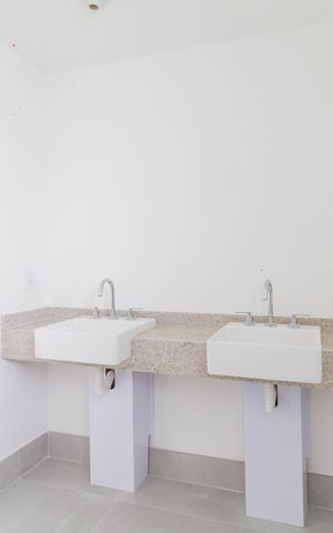 Apartamento à venda com 188m², 4 quartos e 2 vagas Apartamento à venda com 188m², 4 quartos e 2 vagasSuíte 1