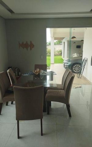 Casa à venda com 246m², 3 quartos e 6 vagas