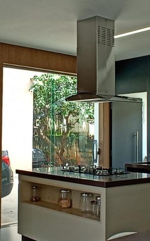 Casa à venda com 246m², 3 quartos e 6 vagas