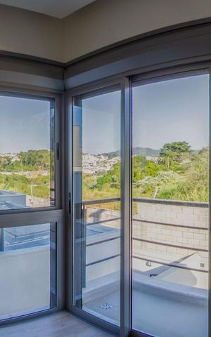 Casa à venda com 238m², 3 quartos e 4 vagas