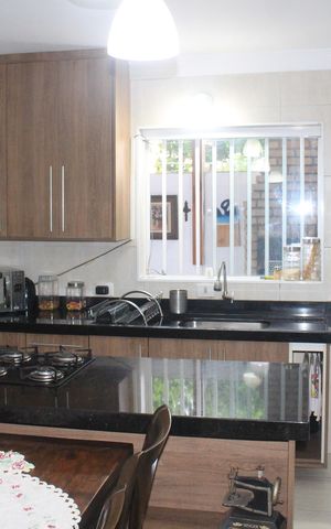 Casa à venda com 201m², 4 quartos e 3 vagasCozinha