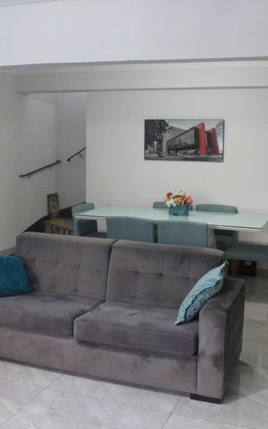 Casa à venda com 201m², 4 quartos e 3 vagasSala