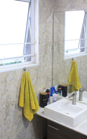 Casa à venda com 201m², 4 quartos e 3 vagasBanheiro da Suíte 1