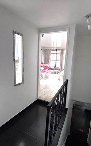Casa à venda com 248m², 3 quartos e 2 vagasCorredor